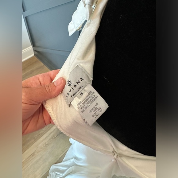 ♥️ White Faviana beaded formal gown - Picture 8 of 8